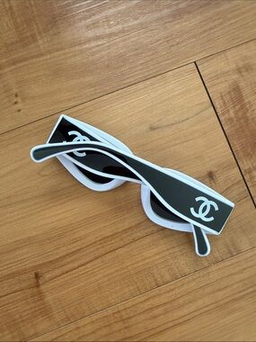 CC Luxury Cat Eye Shield Sunglasses